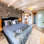 Vakantiehuis Lush With Bubble Bath And Sauna