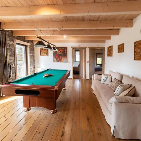 Lush With Bubble Bath And Sauna Heure