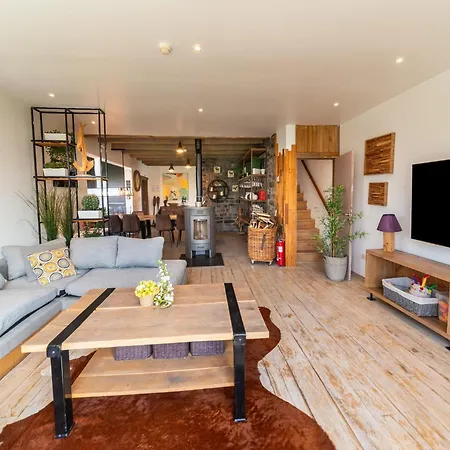 Lush With Bubble Bath And Sauna