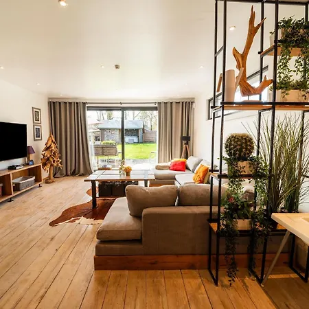 Lush With Bubble Bath And Sauna