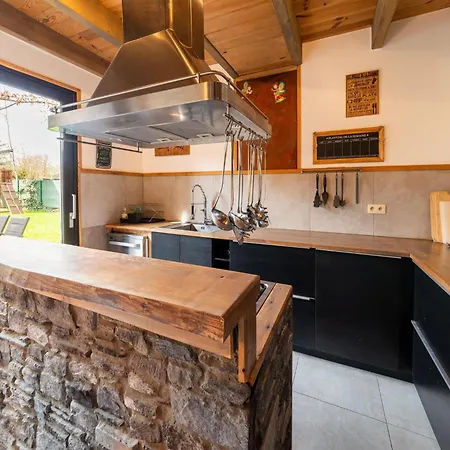 Lush With Bubble Bath And Sauna Heure