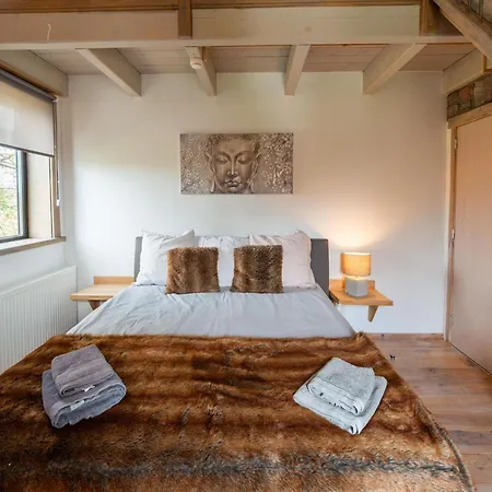 Lush With Bubble Bath And Sauna Ferienhaus