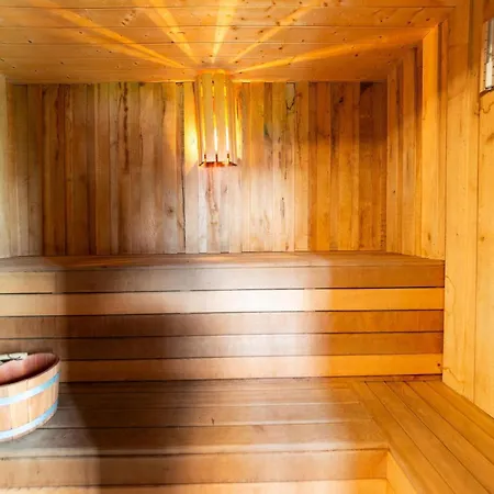 Lush With Bubble Bath And Sauna Holiday home *