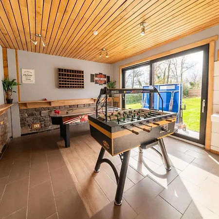 Lush With Bubble Bath And Sauna Holiday home