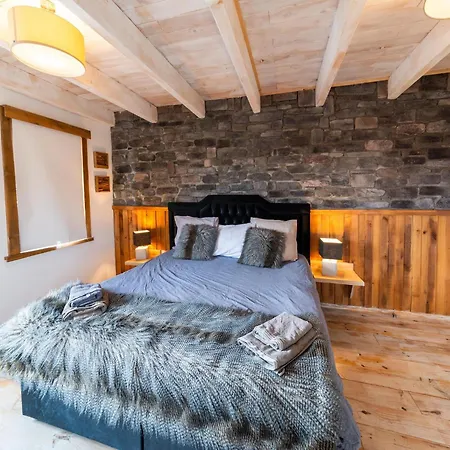 Lush With Bubble Bath And Sauna Ferienhaus