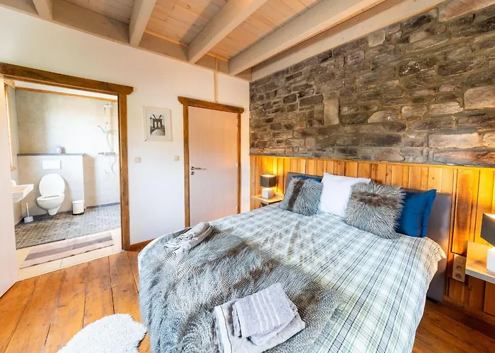 Lush With Bubble Bath And Sauna *